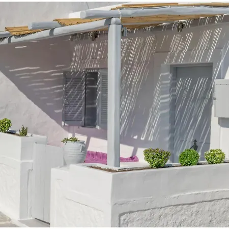 Frankie's Traditional House Ξενοδοχείο με διαμερίσματα